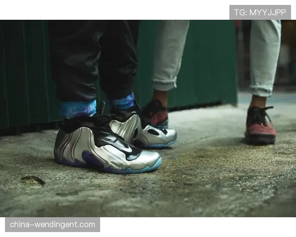 申京身披麦迪战袍亮相赛场深情致敬偶像TMac传承篮球精神